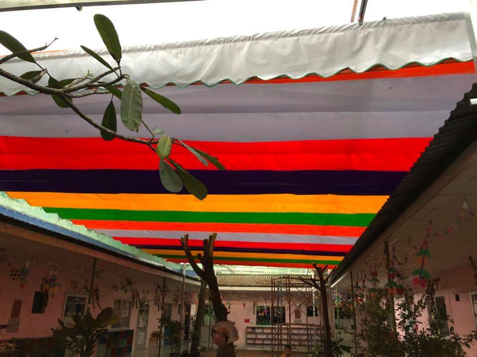 thi công mái che sân trường