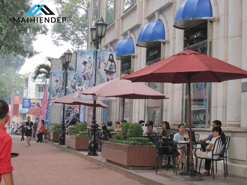 Dù trang trí quán cafe là lựa chọn phổ biến hiện nay của chủ quán Dù trang trí quán cafe là lựa chọn phổ biến hiện nay của chủ quán