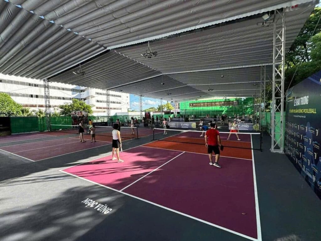 Mái Che Sân Pickleball