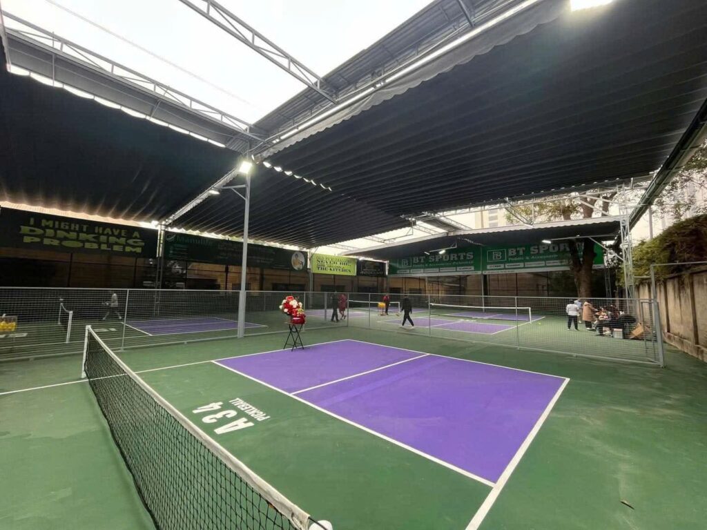 thi công mái che sân pickleball